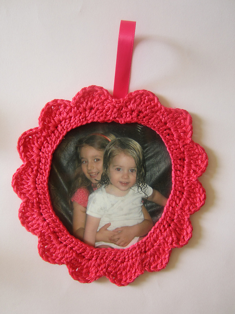 Ravelry: #44 Petits cadres pattern by Editions Marie-Claire - Phildar