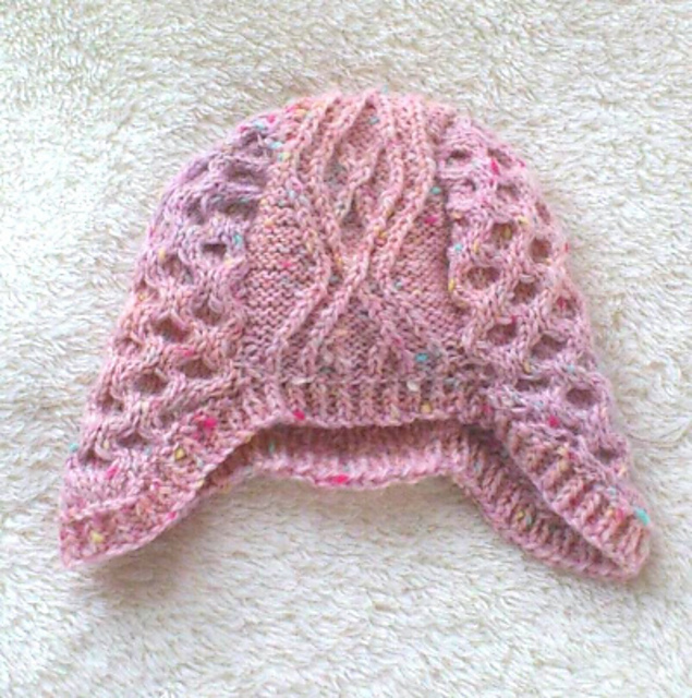 Warm to the ears hat 耳まで暖かい帽子
