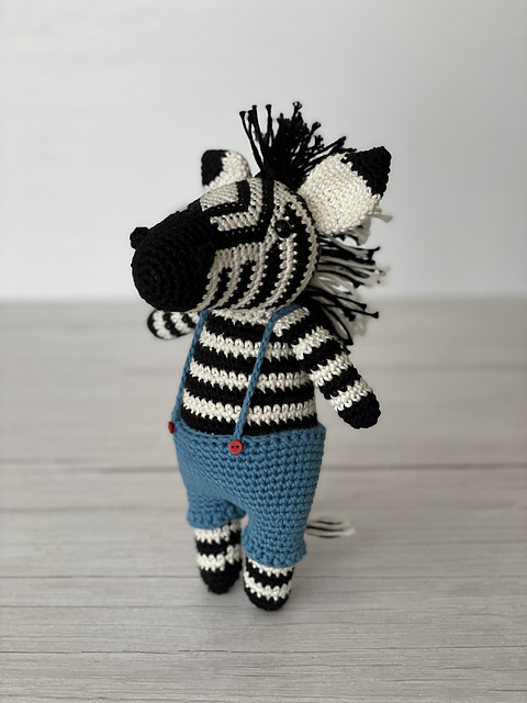 Oscar the Zebra Amigurumi