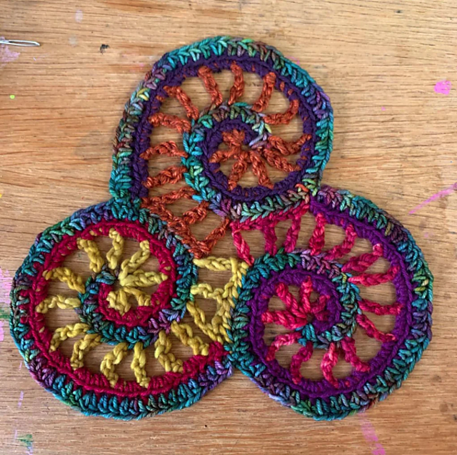 Openwork Triskelion Freeform Spiral