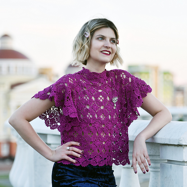 oko_lace_top
