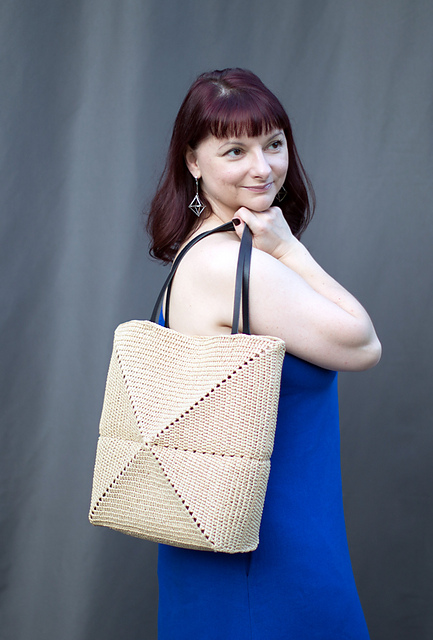 Ravelry: PLEAT tote pattern by Olga Buraya-Kefelian