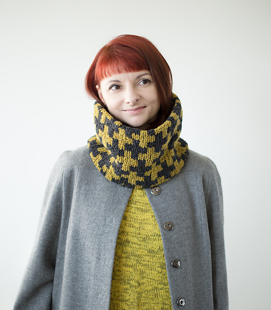 Swiss Cross Cowl