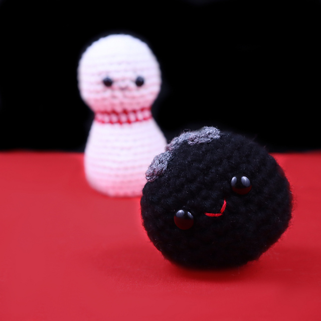 Bowling Ball & Pin Amigurumi