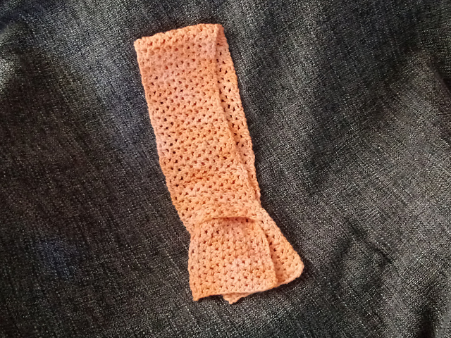 Keyhole Scarf