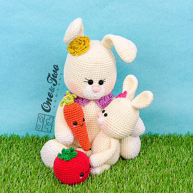 Betsy & Beth the Bunny Family