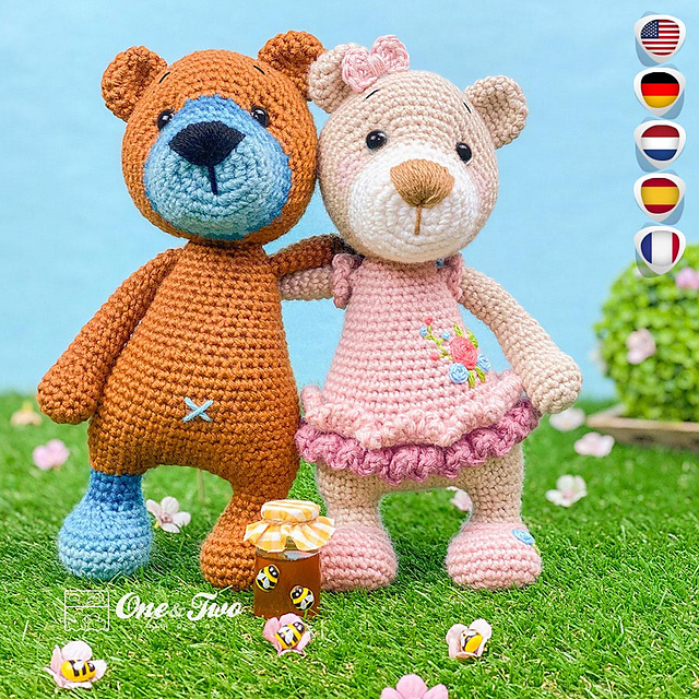 Lia & Brooklyn Bear Cubs