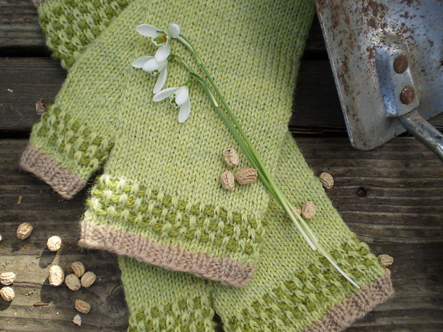 Seedling Mitts