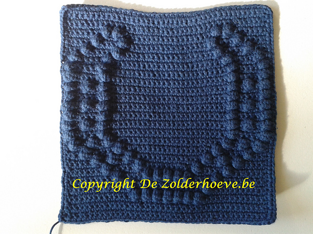 Horseshoe popcorn / bubble / puff stitch