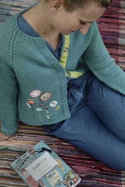 Cardigan med blomster