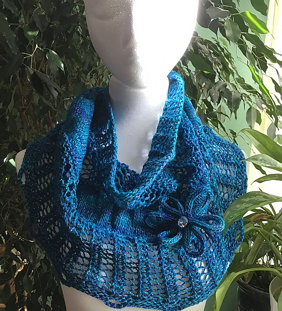 Dazzled Cowl