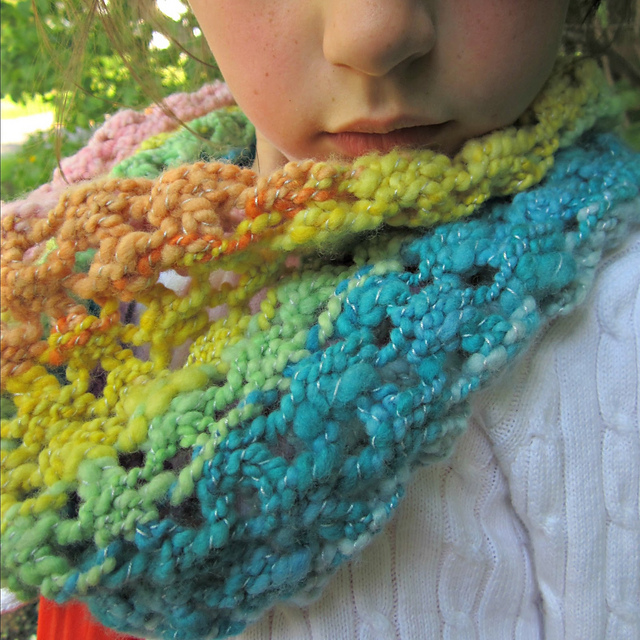 Popcorn Lace Cowl