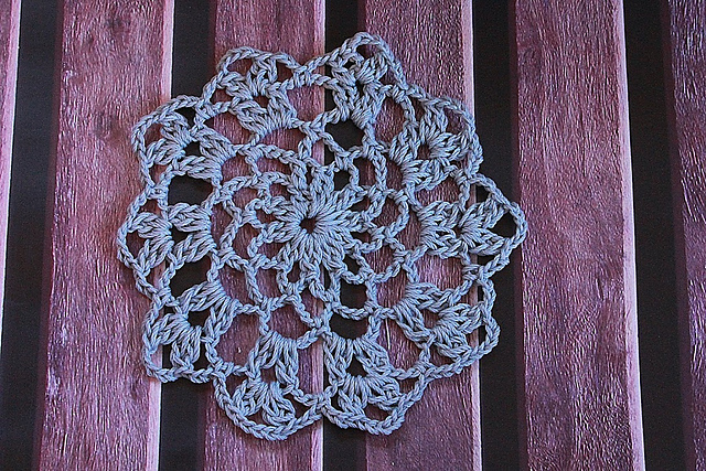 29-595 Flower Motif Doily