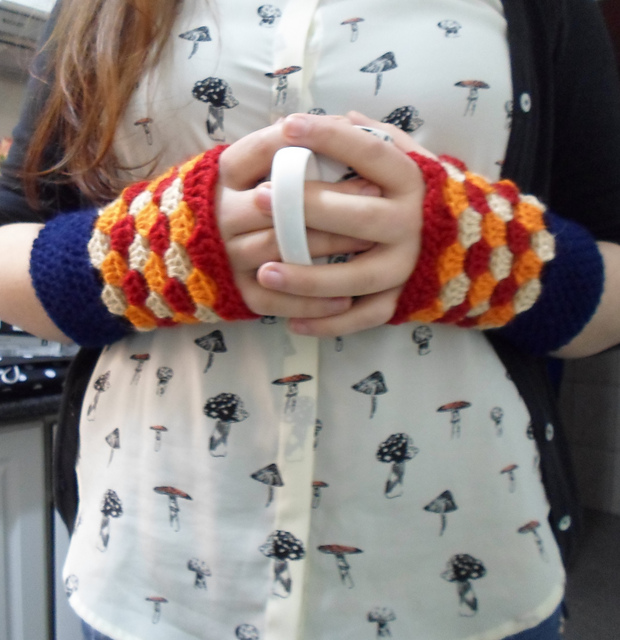 Granny Square Stripes Fingerless Gloves