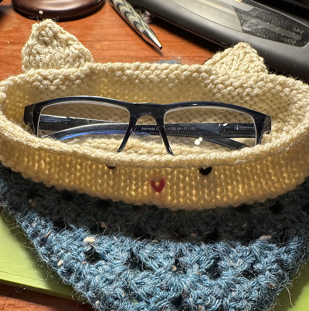 Cat Eye Glasses Holder