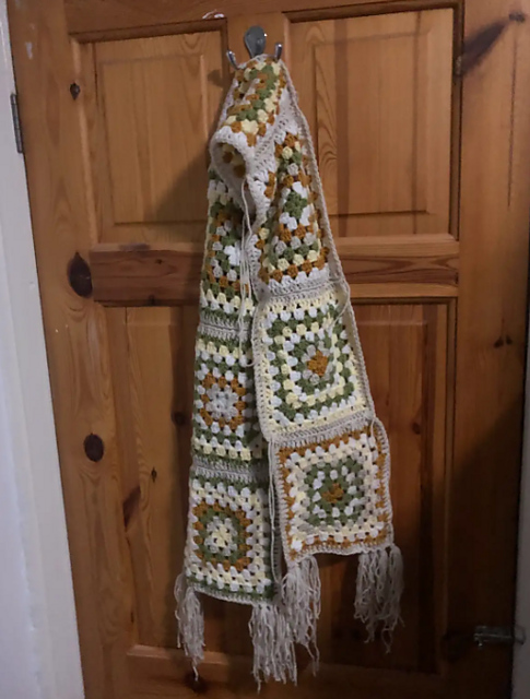 Ravelry: Umbrella academy inspired scarf pattern by Overlord Bingus