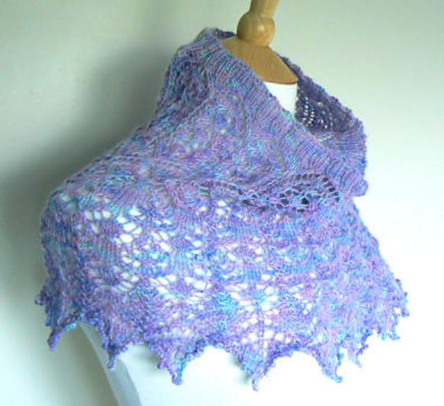 Donna Lace Cowl