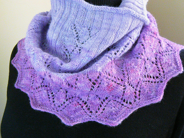 Zahara Lace Cowl