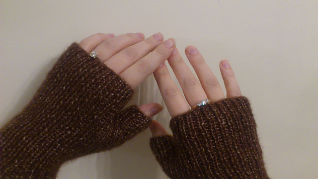 Rib Fingerless Gloves
