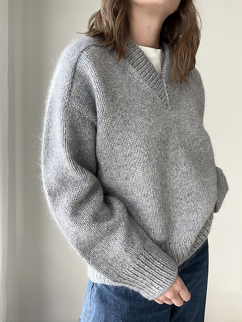 Lakes V neck Pullover