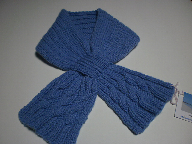 Cabled Loop Neck Scarf