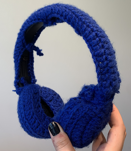 Ravelry Crochet Headphone Cover pattern by Maddie Painter