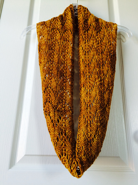 Horseshoe Cowl