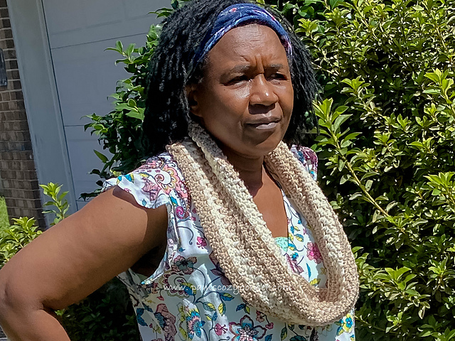 Rosy Infinity Scarf