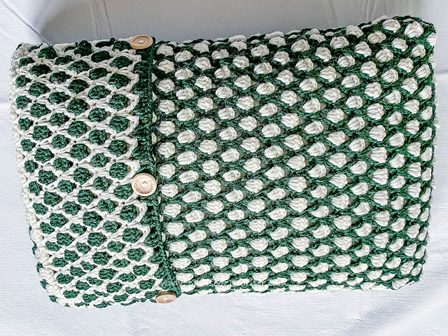 Ravelry: Cozy Throw Pillow Cover pattern by Pamela Kuloba