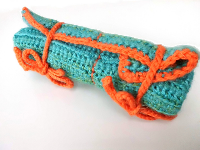 Roll it Up & Go Crochet Hook Case