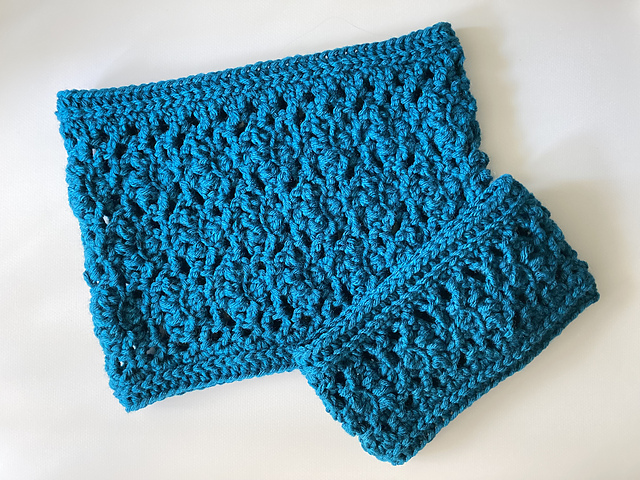 Invisible Beauty Cowl