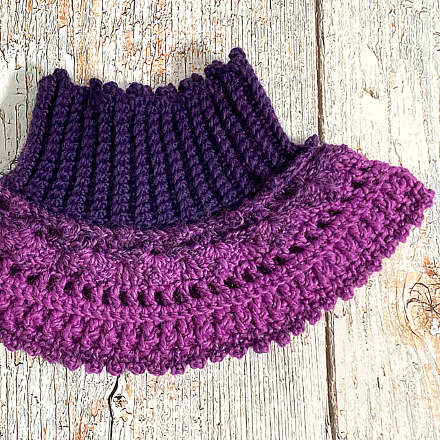 Tina Neckwarmer