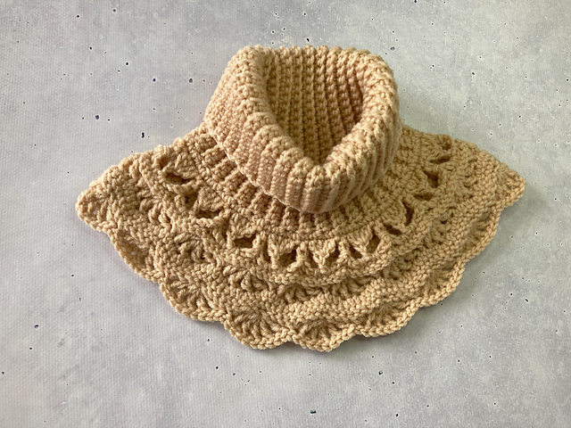 Linda Neckwarmer