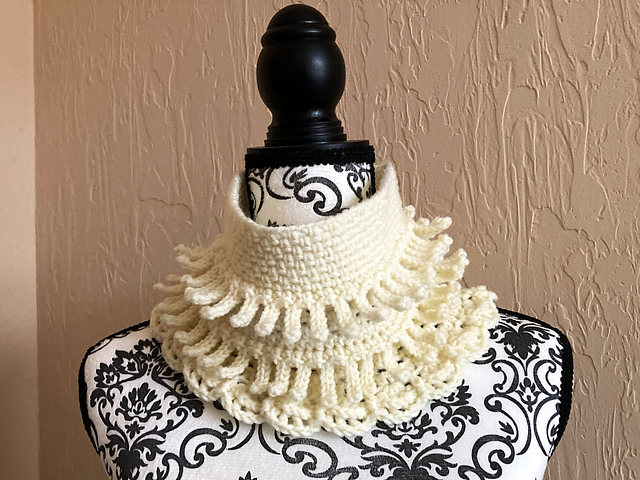 Birdie Cowl