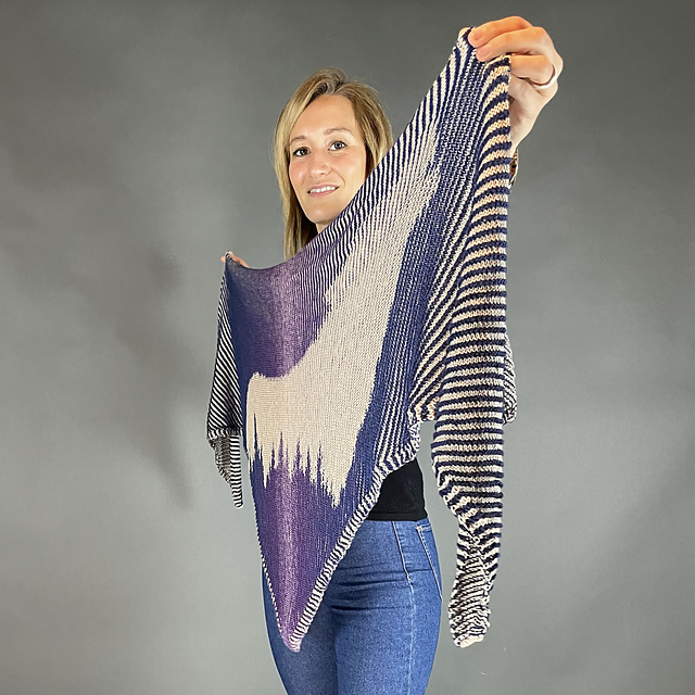 Illusion Shawl Lone Wolf