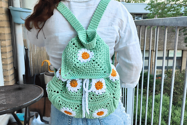 Daisy backpack