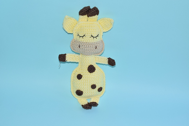Giraffe Wolly