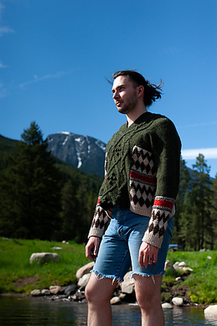 Camp Blanket Pullover