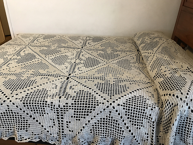 Quick Work Bedspread #6055