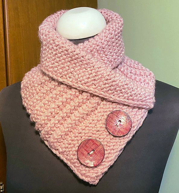 Lela Neckwarmer
