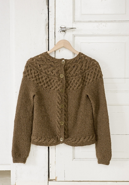 Woman's Cable Cardigan N03146