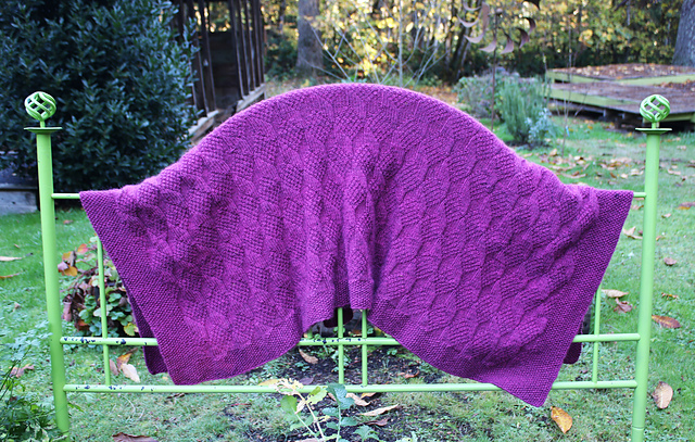 Raspberry Bramble Afghan
