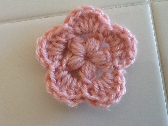 Simple Puff Stitch Flower