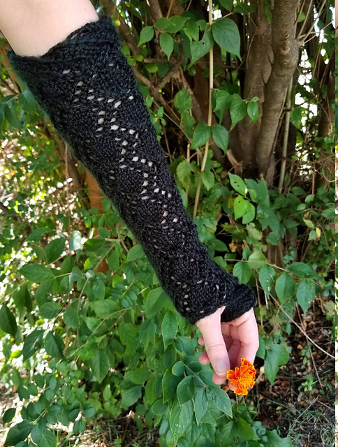 Eyelet Diamonds