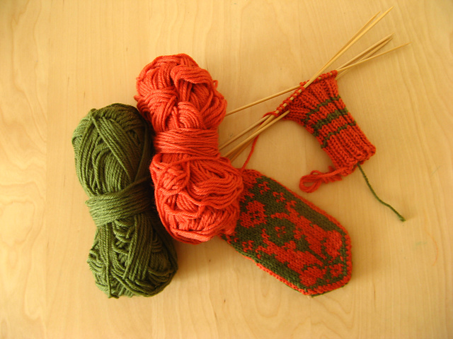 82-1266 Mittens pattern 6