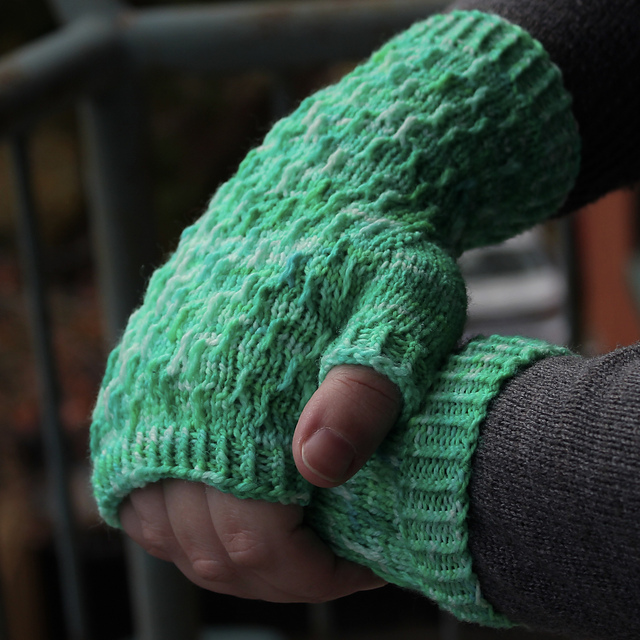 Whitewater Rapids Fingerless Mitts