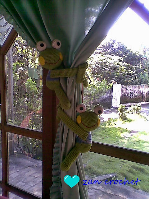 Frog Curtain Tie Back