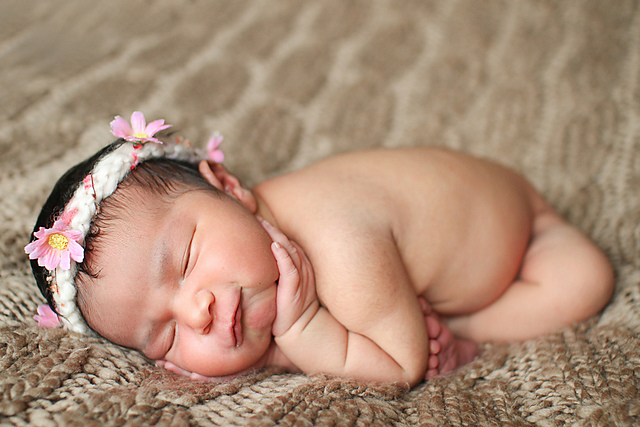 Daisy Newborn Headband