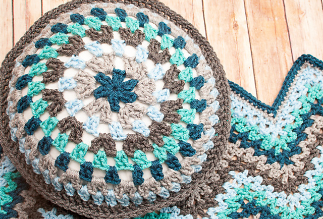 Round Granny Pillow