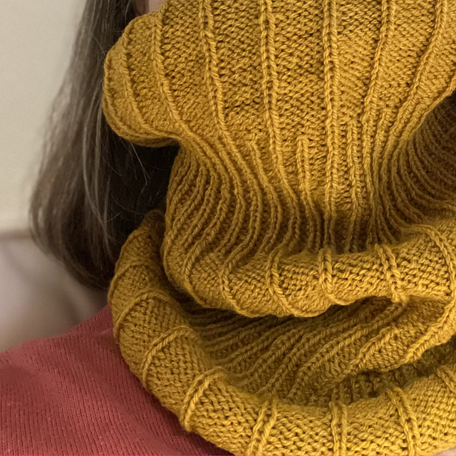 Beanpole Cowl